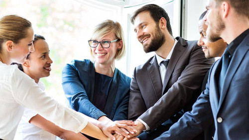 AnzugtraegerInnen-Team-90222600-AS-drubig-photo