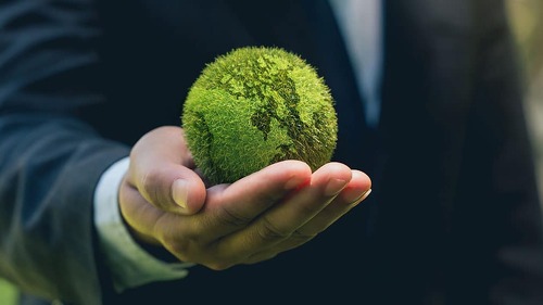 Anzugtraeger-Globus-gruen-519284218-AS-Pcess609