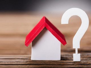 Haus-Fragezeichen-534654363-AS-Andrey-Popov