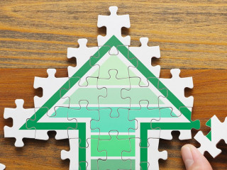 Hand-Pfeil-Puzzle-102573777-AS-tadamichi