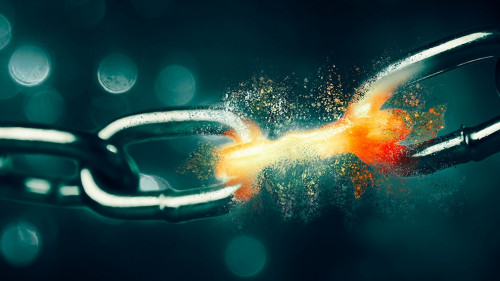 Kette-gesprengt-537398409-AS-sasun-Bughdaryan