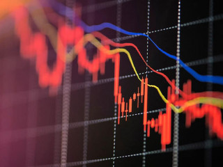 Candlesticks-rot-508734737-AS-Ionut