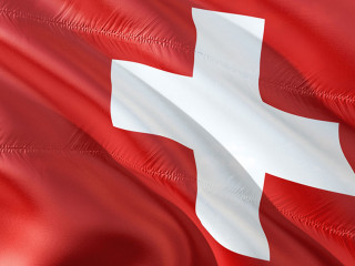 Schweiz-Flagge-2684766-PB-jorono