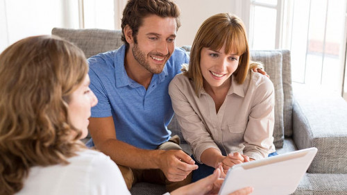 Paar-Beraterin-93210142-AS-ldprod