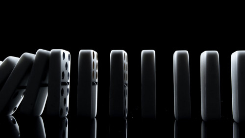 Dominos-318944827-AS-fotofabrika