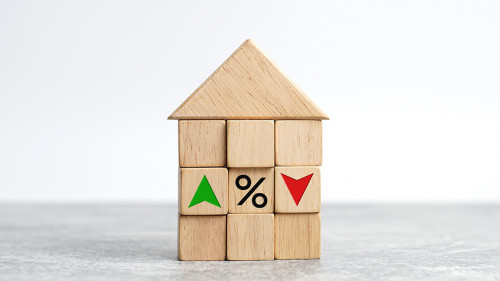 Haus-506941451-AS-surasak