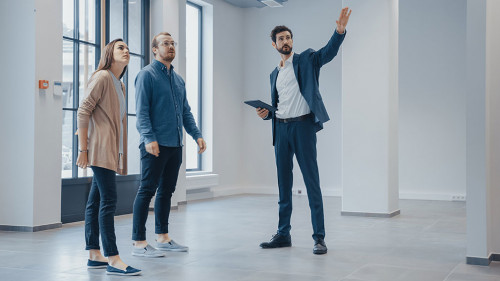 Paar-Makler-341777403-AS-Gorodenkoff