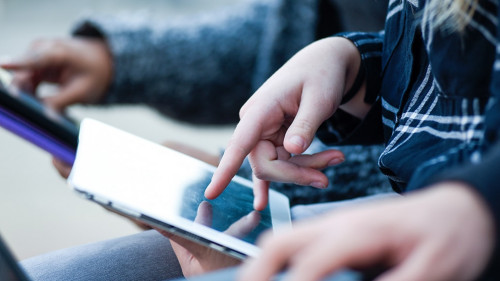 Closeup arbeiten am Tablet