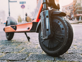 E-Scooter-303438247-AS-Igor-Tichonow