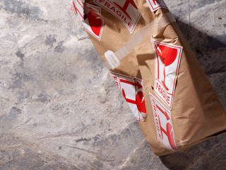 Lieferung-zerbrechlich-369164650-AS-eskay-lim