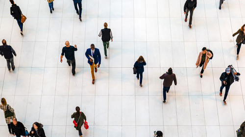 Menschen-280078434-AS-Chaay-tee