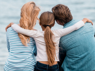 Eltern-Kind-Gewaesser-376836929-AS-LIGHTFIELD-STUDIOS