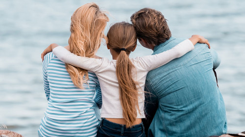 Eltern-Kind-Gewaesser-376836929-AS-LIGHTFIELD-STUDIOS