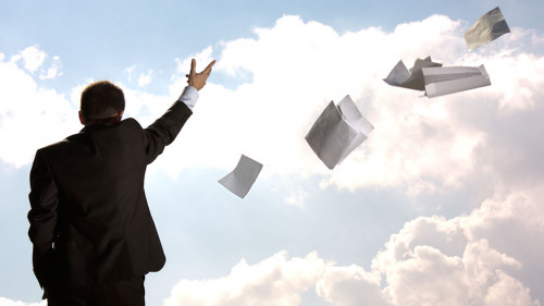 Anzugtraeger-wirft-Papier-25805496-AS-hoboton