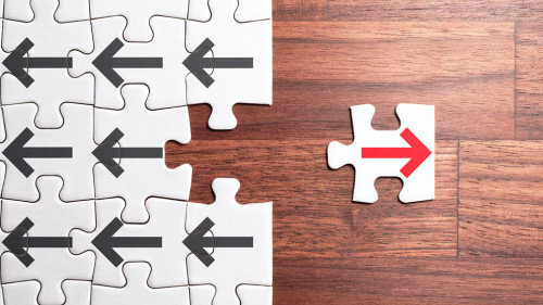 Pfeile-Puzzle-entgegen-229119982-AS-tadamichi