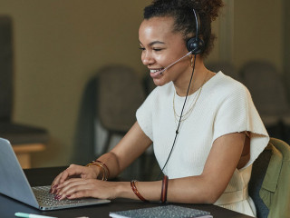 Frau-Headset-PX-Gambardella