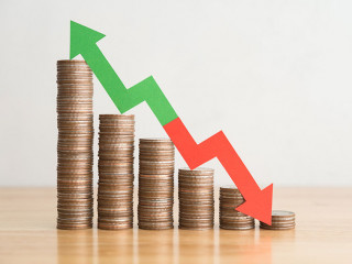 Muenzen-Pfeile-525751886-AS-pla2na