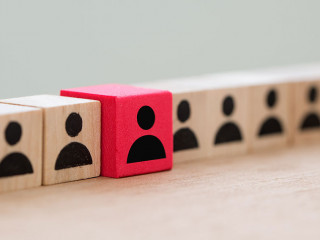 Koepfe-256094637-AS-Kenishirotie