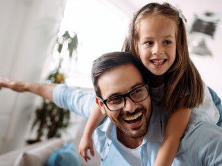 Mann-Tochter-234239411-AS-NDABCREATIVITY