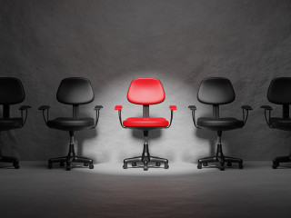 Stuhl-Spotlight-455227050-AS-Yingyaipumi