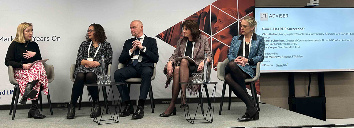 10-Jahre-Retail-Distribution-Review-2023-AfW