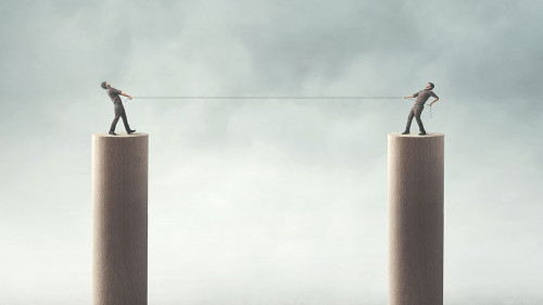 Tauziehen-290218874-AS-fran-kie