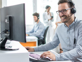 Mann-Callcenter-194120492-AS-Bojan