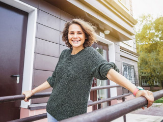 Frau-Haus-171834170-AS-olezzo