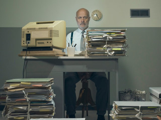 Anzugtraeger-Buero-297320833-AS-stokkete