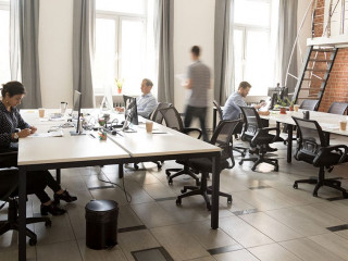 Buero-231493853-AS-fizkes