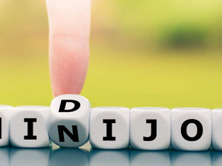 Finger-Midijob-317053761-AS-Fokussiert