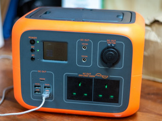 Mobile-Powerstation-539448631-AS-Lucy