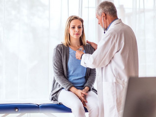 Arzt-Untersuchung-192329662-AS-Halfpoint