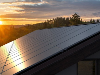 Fotovoltaikanlage-530743109-AS-Mike-Mareen