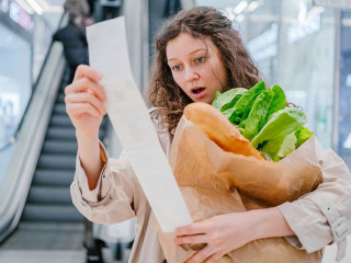 Frau-Quittung-486501338-AS-wifesun