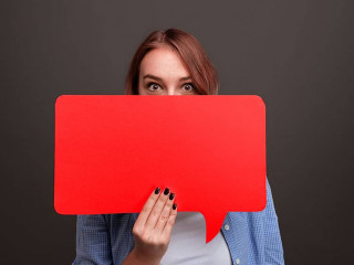 Frau-Sprechblase-530544767-AS-kegfire