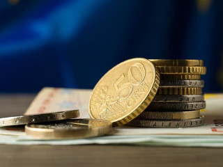 Europa-Geld-522977445-AS-New-Africa