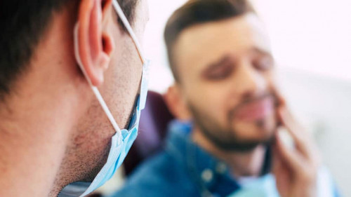 Zahnarzt-Patient-257234982-AS-Maksym-Povozniuk