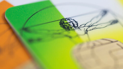 Gesundheitskarte und Tabletten