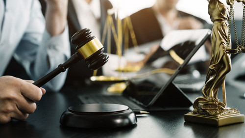 hammer, the team meeting at the law firm behind the concept of i