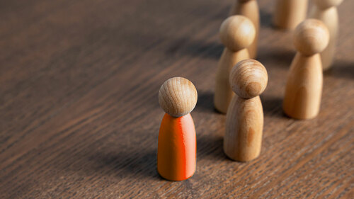 People follow the leader. The art of leading. Social skills. Guide. Cooperation and teamwork. Get people to join you. Business management, human resources. Collaboration.