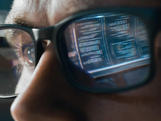 Brille-Code-471445277-AS-Gorodenkoff