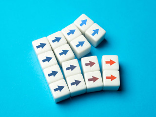 Separation for different purposes. Split up. Split in the team, collapse of the group. Conflict of interest, follow your goals. Separate for greater efficiency and a change of course.