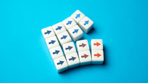 Separation for different purposes. Split up. Split in the team, collapse of the group. Conflict of interest, follow your goals. Separate for greater efficiency and a change of course.