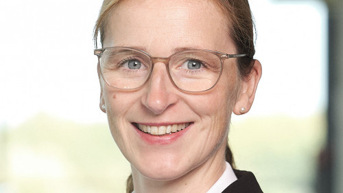 Simone-Auer-2023-Talanx