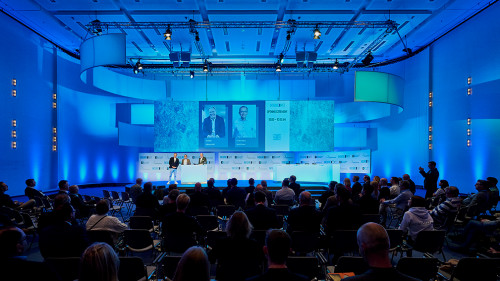 Center-Stage-insureNXT-1-2023-Koelnmesse-Oliver-Wachenfeld