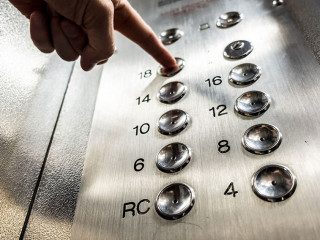 Hand-Aufzug-3479633-PB-jolimaison