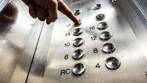 Hand-Aufzug-3479633-PB-jolimaison