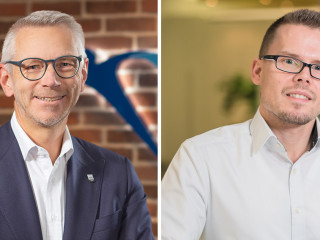 Drueckerhammer-Justmann-2023-blau-direkt-zeitsprung