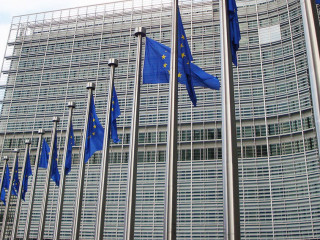 Europa-Flaggen-1232430-PB-Jai79